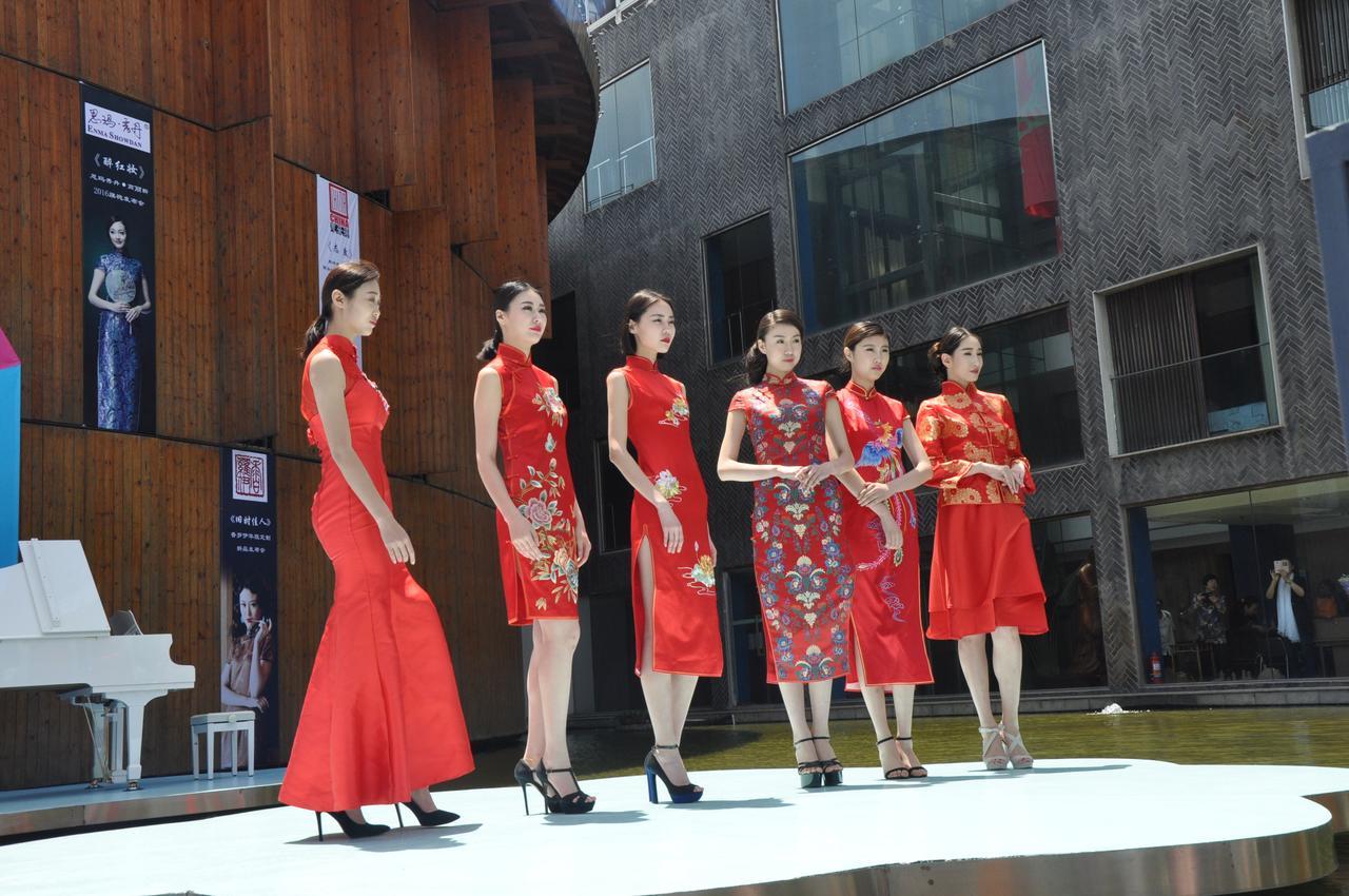 China Community Culture & Art Hotel Qingdao Bagian luar foto